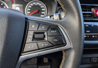 Подержанный автомобиль Москвич 3 2023 года (27 фото)