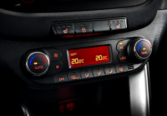 Подержанный автомобиль Kia Ceed Hatchback 2017 года (25 фото)