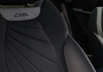 Подержанный автомобиль Geely Atlas 2024 года (19 фото)