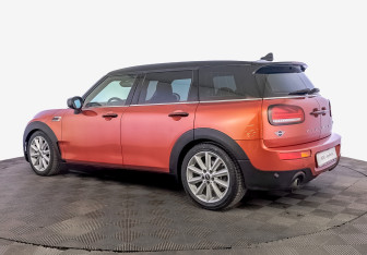 Подержанный автомобиль MINI Clubman Wagon 2020 года (7 фото)