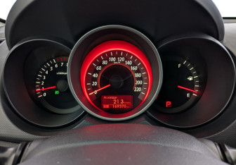 Подержанный автомобиль Kia Cerato Sedan 2009 года (13 фото)