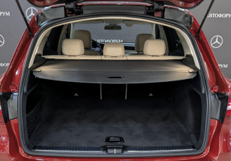 Подержанный автомобиль Mercedes-Benz GLC Coupe 2019 года (10 фото)