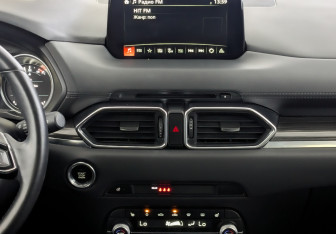 Подержанный автомобиль Mazda CX-5 2020 года (15 фото)