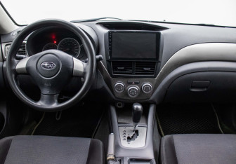 Подержанный автомобиль Subaru Impreza Hatchback 2008 года (13 фото)