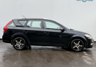 Подержанный автомобиль Kia Ceed Wagon 2012 года (4 фото)