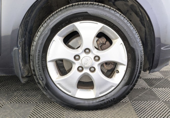 Подержанный автомобиль Kia Venga 2013 года (12 фото)