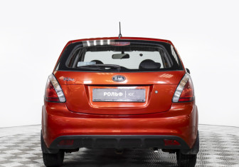 Подержанный автомобиль Kia Rio Hatchback 2011 года (6 фото)