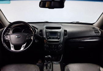 Подержанный автомобиль Kia Sorento 2018 года (17 фото)