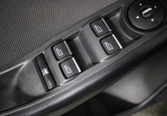 Подержанный автомобиль Ford Focus Wagon 2014 года (9 фото)