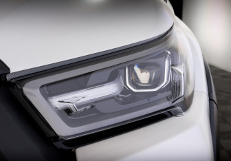 Подержанный автомобиль Toyota Hilux 2021 года (17 фото)