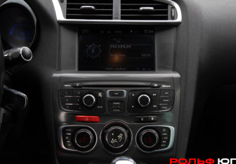 Подержанный автомобиль Citroen C4 Hatchback 2011 года (16 фото)