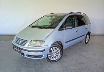 Подержанный автомобиль Volkswagen Sharan 2003 года (1 фото)