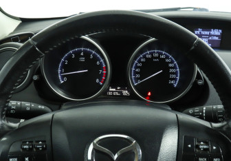 Подержанный автомобиль Mazda 3 Hatchback 2013 года (11 фото)