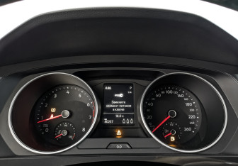 Подержанный автомобиль Volkswagen Tiguan 2018 года (16 фото)