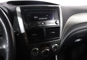 Подержанный автомобиль Subaru Forester Suv 2008 года (18 фото)