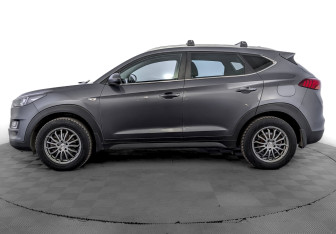 Подержанный автомобиль Hyundai Tucson 2019 года (8 фото)