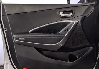 Подержанный автомобиль Hyundai Santa Fe 2018 года (19 фото)
