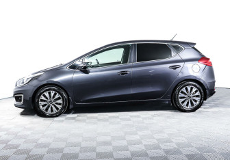 Подержанный автомобиль Kia Ceed Hatchback 2015 года (3 фото)