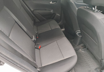 Подержанный автомобиль Kia Rio Hatchback 2020 года (11 фото)