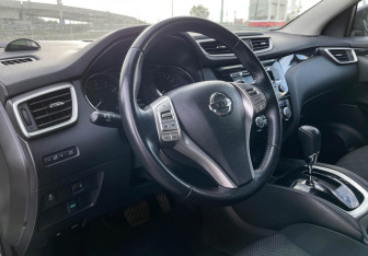 Подержанный автомобиль Nissan Qashqai 2015 года (13 фото)