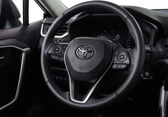 Новый Toyota RAV4 2024 (15 фото)