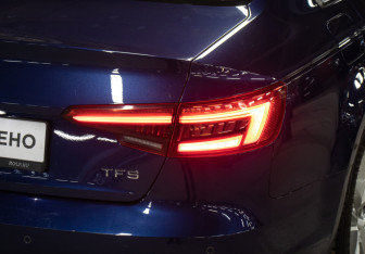 Подержанный автомобиль Audi A4 Sedan 2017 года (27 фото)