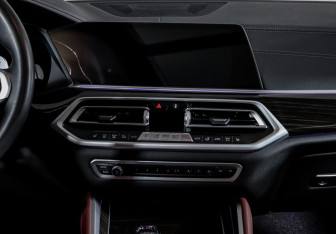Подержанный автомобиль BMW X6 2021 года (13 фото)