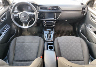 Подержанный автомобиль Kia Rio Hatchback 2018 года (10 фото)