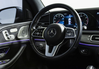 Подержанный автомобиль Mercedes-Benz GLE 2021 года (12 фото)