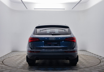 Подержанный автомобиль Audi Q5 2014 года (6 фото)