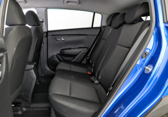 Подержанный автомобиль Kia Rio Hatchback 2021 года (18 фото)