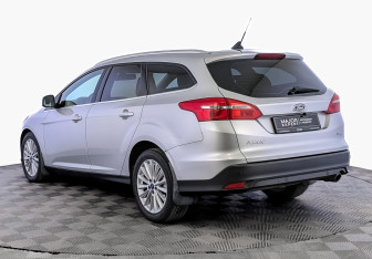 Подержанный автомобиль Ford Focus Wagon 2018 года (7 фото)