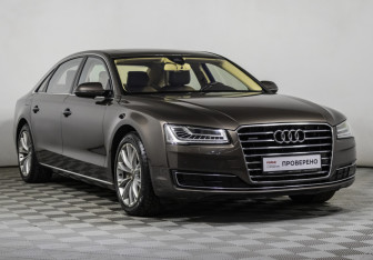 Подержанный автомобиль Audi A8 2014 года (3 фото)