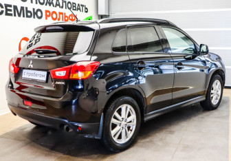 Подержанный автомобиль Mitsubishi ASX 2012 года (4 фото)