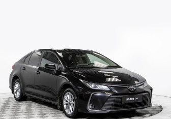 Подержанный автомобиль Toyota Corolla Sedan 2019 года (2 фото)