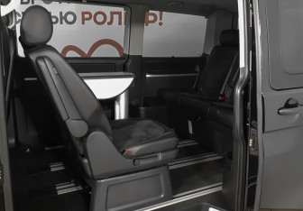 Подержанный автомобиль Volkswagen Multivan 2016 года (11 фото)