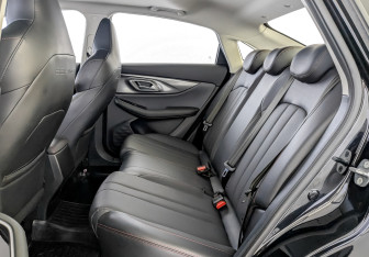 Подержанный автомобиль BAIC U5 Plus 2023 года (12 фото)