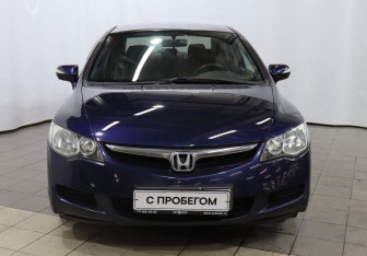 Подержанный автомобиль Honda Civic Sedan 2007 года (2 фото)