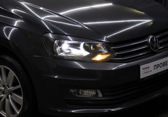 Подержанный автомобиль Volkswagen Polo Sedan 2016 года (21 фото)