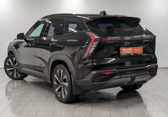 Подержанный автомобиль Geely Atlas 2024 года (7 фото)