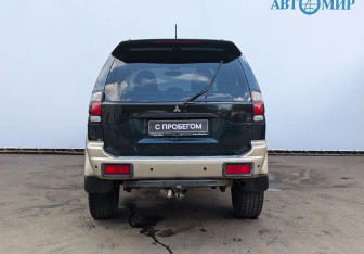Подержанный автомобиль Mitsubishi Pajero Sport 2006 года (7 фото)