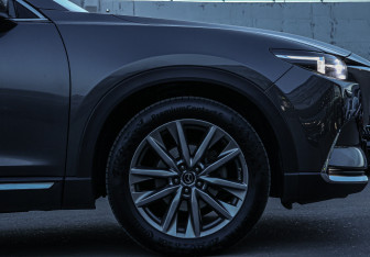 Подержанный автомобиль Mazda CX-9 2018 года (41 фото)