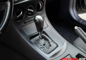 Подержанный автомобиль Mazda 3 Sedan 2012 года (13 фото)