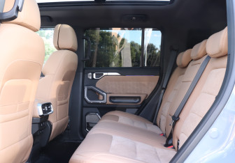 Подержанный автомобиль Jetour T2 2024 года (10 фото)