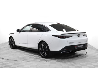 Подержанный автомобиль Changan Lamore 2024 года (7 фото)