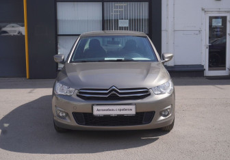 Подержанный автомобиль Citroen C-Elysee 2013 года (2 фото)