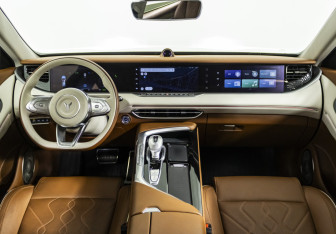 Подержанный автомобиль Voyah Free 2022 года (12 фото)