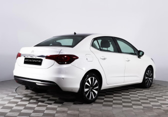 Подержанный автомобиль Citroen C4 Sedan 2020 года (3 фото)