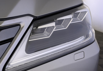 Подержанный автомобиль Lexus LX 2019 года (11 фото)
