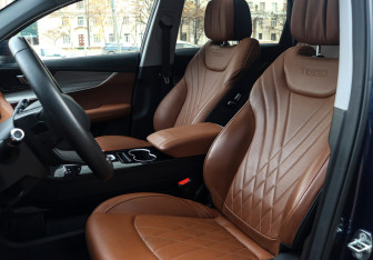 Подержанный автомобиль Chery Tiggo 8 Pro e+ 2023 года (18 фото)